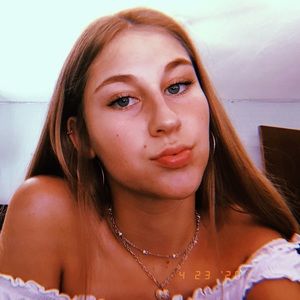 Meet your Posher, Elise